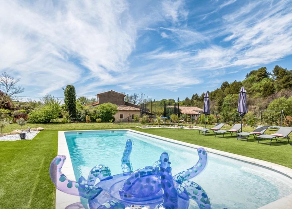 Villa 6 à 8p avec piscine au coeur du Luberon Pierrefiche  Extérieur photo